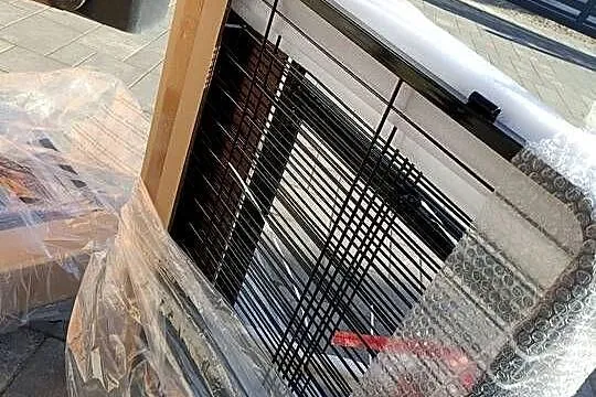 Metalowy kojec dla zwierząt, Małopolskie, Klucze