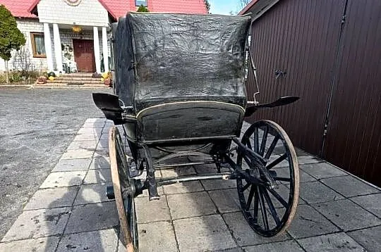 Powóz Konny typu Lando Bryczka, Łódzkie, Dobroń