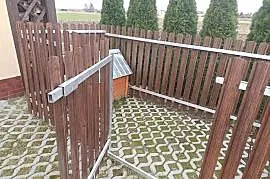 Kojec dla psa z budą