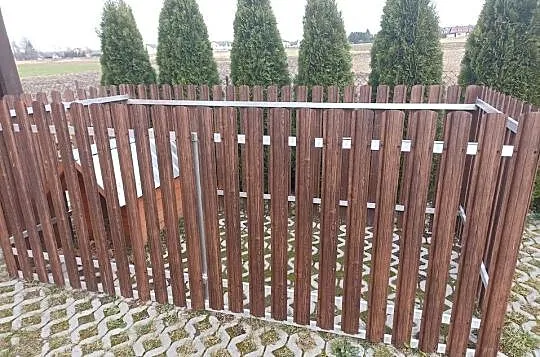 Kojec dla psa z budą, Podkarpackie, Rzeszów