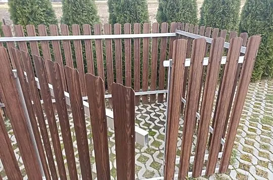 Kojec dla psa z budą, Podkarpackie, Rzeszów