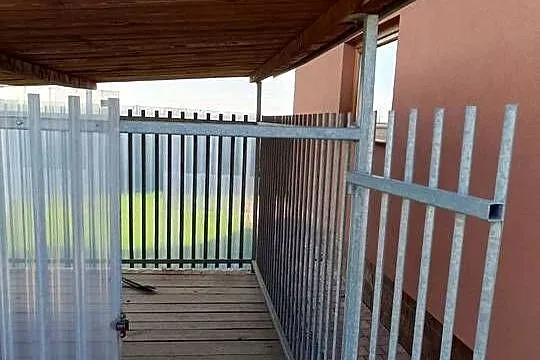Kojec dla psa stał ocynk, Śląskie, Wilamowice