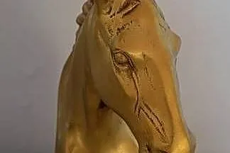 Figura mosiężna konia