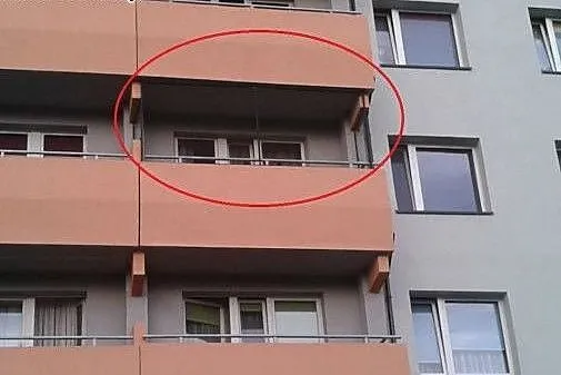 Osiatkowania balkonów i okien dla bezpieczeństwa k