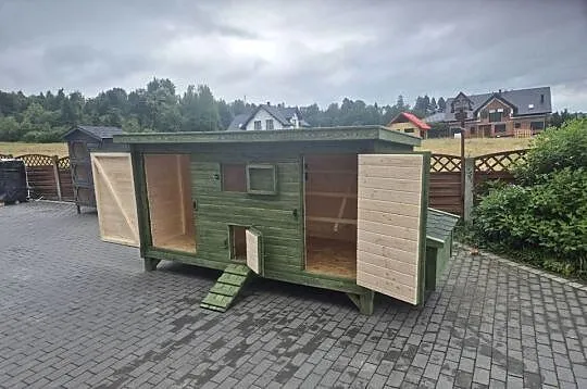 Kurnik dla kur że schowkiem, Małopolskie, Jordanów