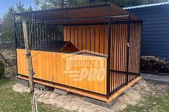 Kojec dla psów 2x3m - Drewniana podłoga - ściana zabudowana drewnem  GP398, Pomorskie, Kwidzyn