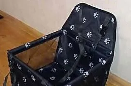 Fotelik samochodowy dla psa