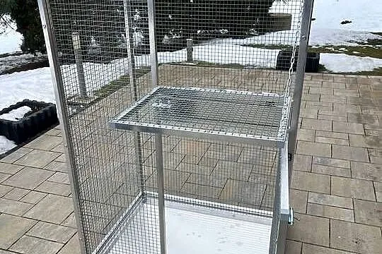 Woliera aluminiowa, Podkarpackie, Dębica