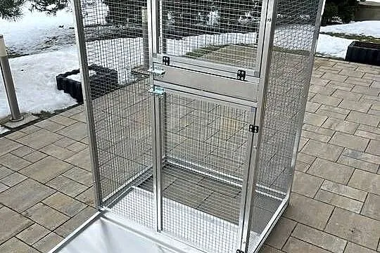 Woliera aluminiowa, Podkarpackie, Dębica