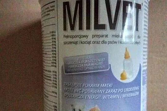 Preperat mlekozastępczy dla szczeniąt i kociąt.
