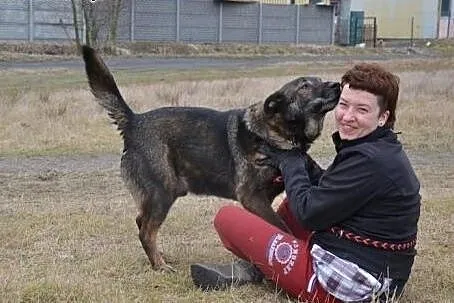 Barik - człowieka kocha tak mocno, że serce pęka..